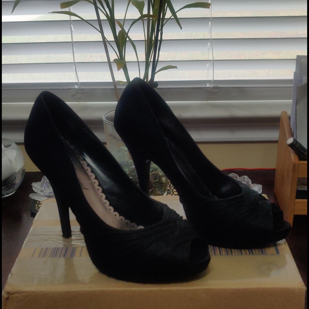 NEED TO GO 🌟Lulu Townsend 8